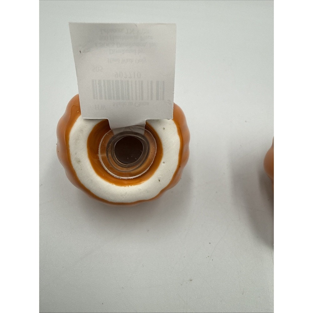 Cracker Barrel Halloween Pumpkin Jack-O'-Lantern Mini Salt & Pepper Shaker 2026$ - Picture 5 of 5